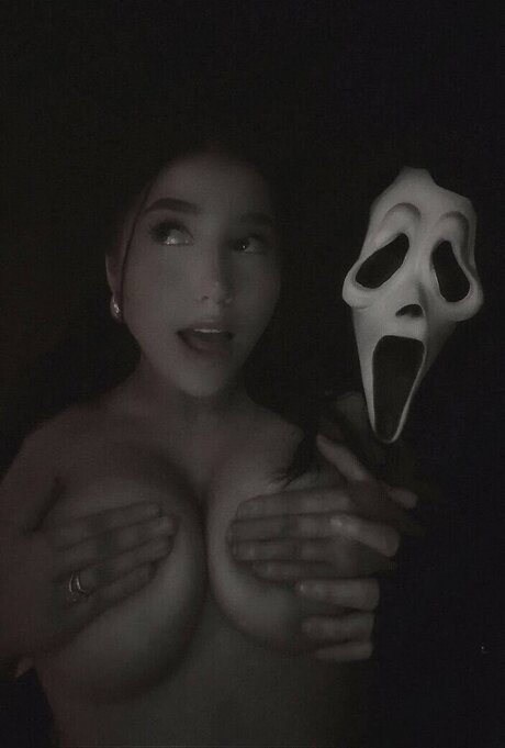 Naken lekkede OnlyFans-bilde av Tylaasmr