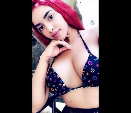 Naken lekkede OnlyFans-bilde av Yinett Baez