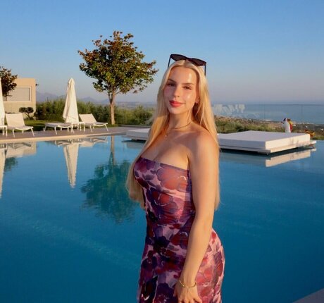 Lucia Leona