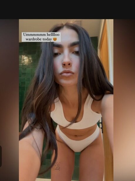 Naken läckt OnlyFans-bild av Amber Pilarita