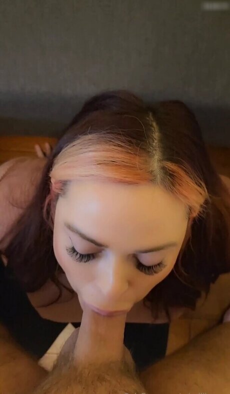 Naken läckt OnlyFans-bild av Misslillyxxx