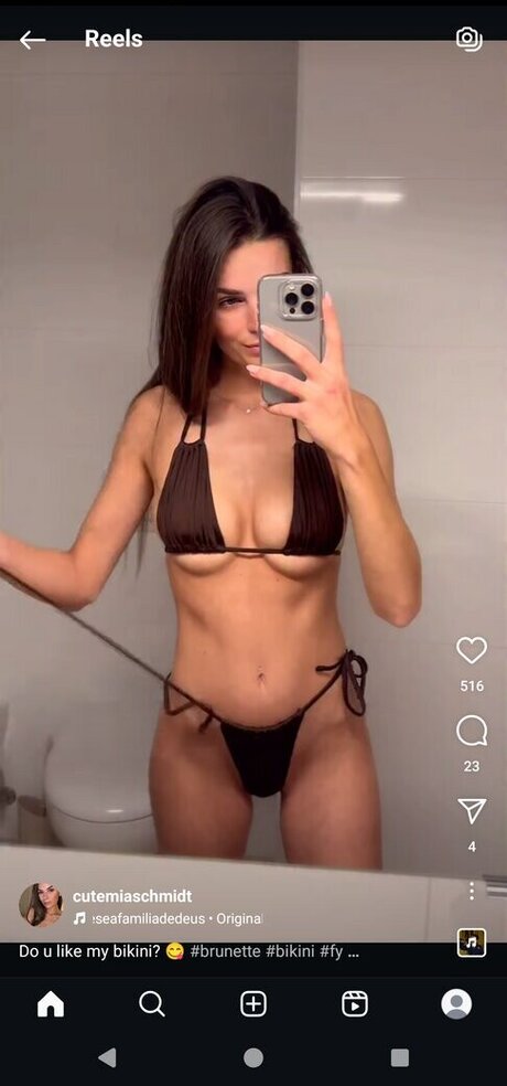 Naken lekkede OnlyFans-bilde av Yourmiaschmidt