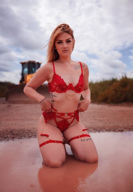 Naken lekkede OnlyFans-bilde av Mrsfiestaa