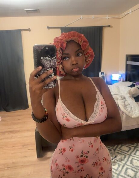 Naken lekkede OnlyFans-bilde av Mariethealpha