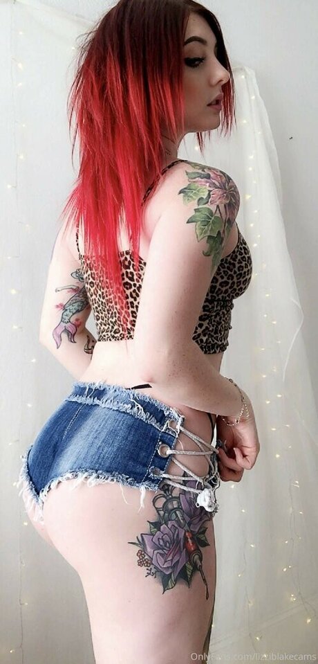 Lizzi Blake