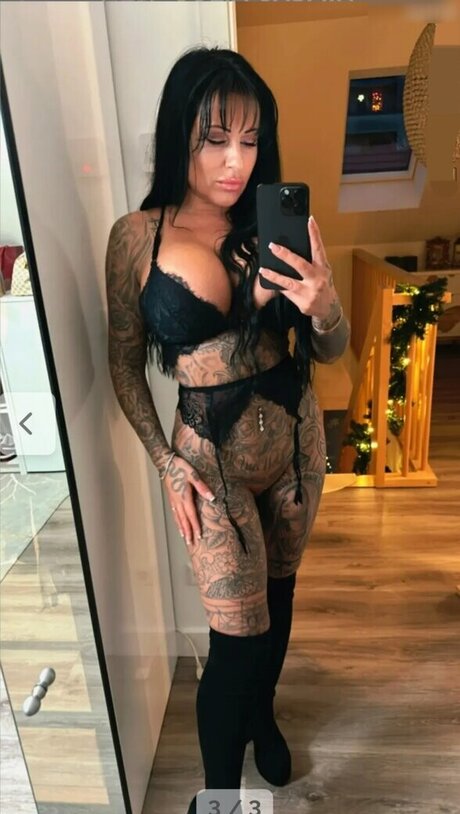 Nacktes geleaktes OnlyFans-Foto von Julia Jasmin Rhle