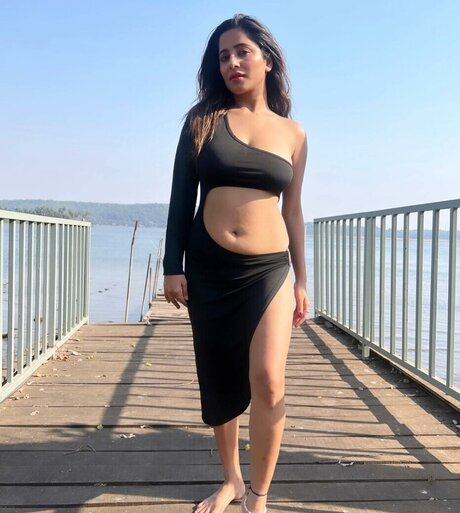 Alasti lekkinud OnlyFans-i pilt Kate Sharma
