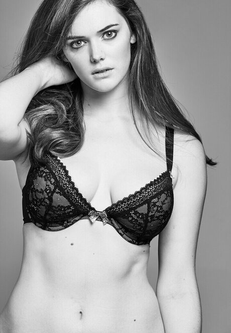 Sophie Thomas