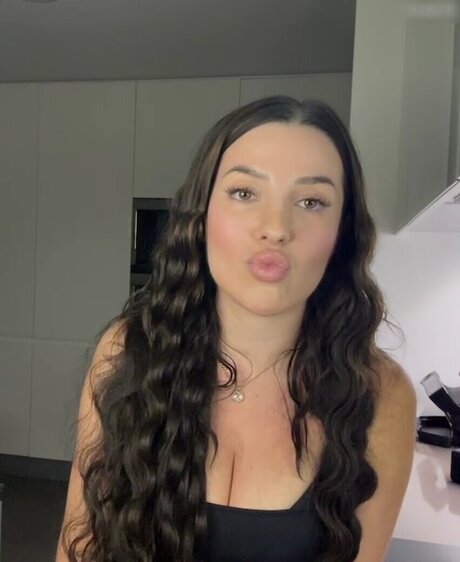 Naken lekkede OnlyFans-bilde av Nikoleta Milenova