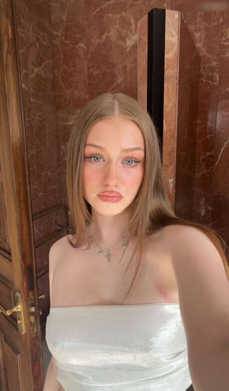 Yana Clare