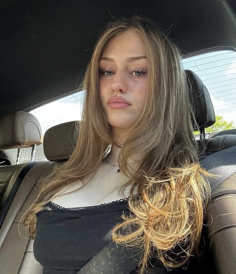 Yana Clare