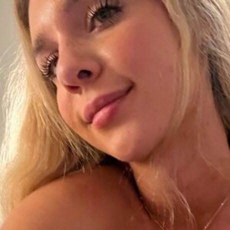 Gabbie Carter