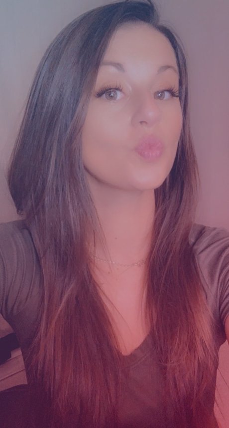 Naken lekkede OnlyFans-bilde av Lauralie