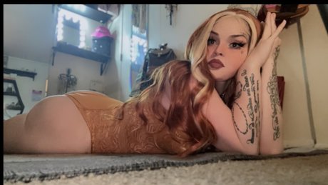 Naken lekkede OnlyFans-bilde av Lanae Marie