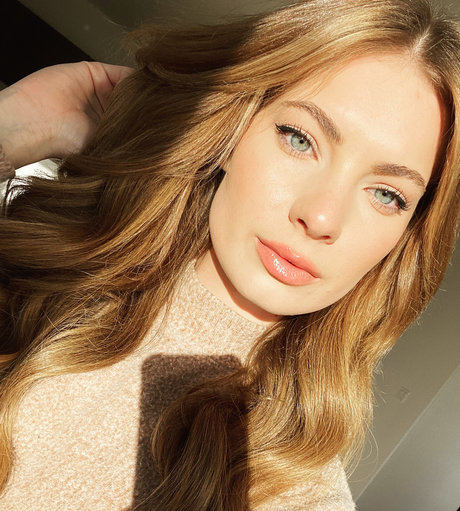 Alaston vuotanut OnlyFans-kuva Shelby