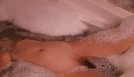 Eva_oopsy