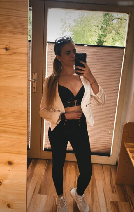 Nahá fotka uniklých OnlyFans od Lennaaars
