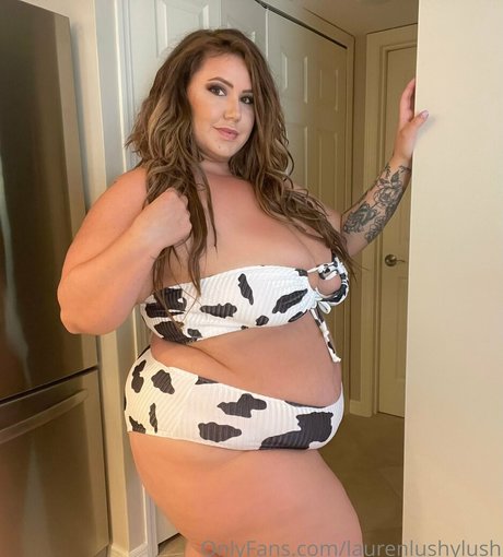 Nahá fotka uniklých OnlyFans od Lushielauren