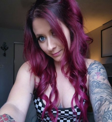 Nahá fotka uniklých OnlyFans od Missdesertlegacy