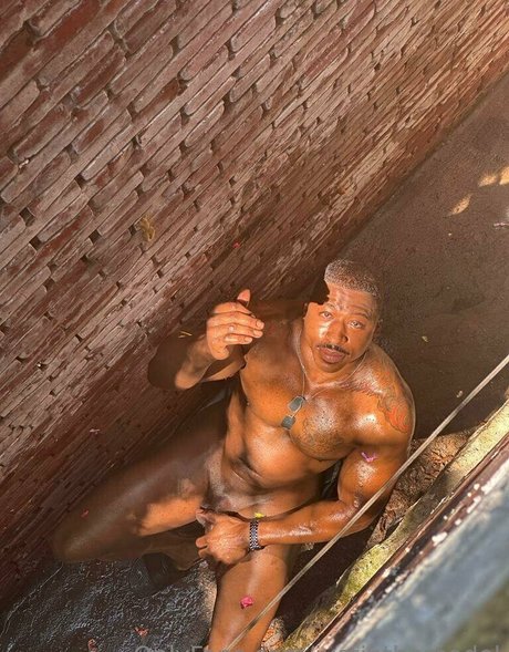 Nahá fotka uniklých OnlyFans od Justinthemodel