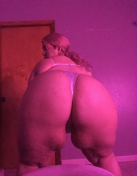 Nahá fotka uniklých OnlyFans od Rosedkush