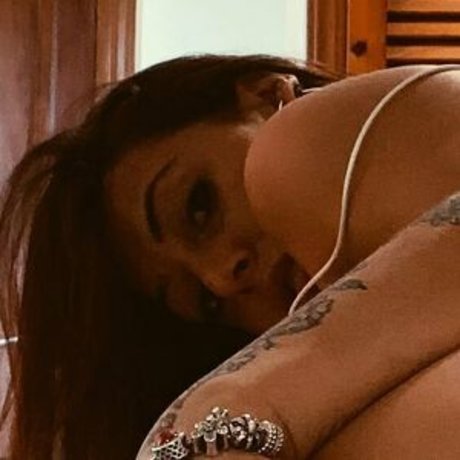 Naken läckt OnlyFans-bild av Jennirb