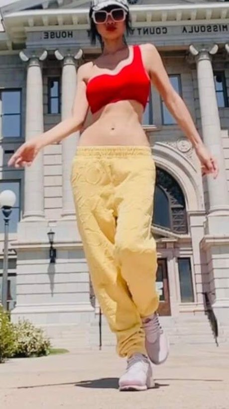 Bai Ling
