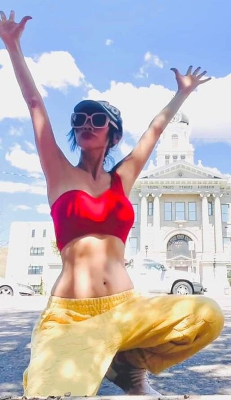 Bai Ling