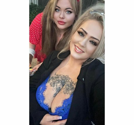 Nahá fotka uniklých OnlyFans od Chloe Dymond