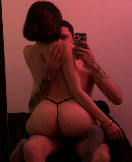 Naakte gelekte OnlyFans-foto van Abbygirlxox