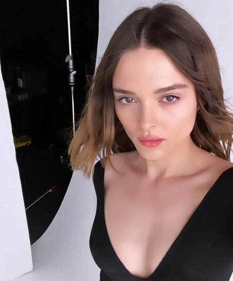 Charlotte Lawrence  nude leaked OnlyFans photo