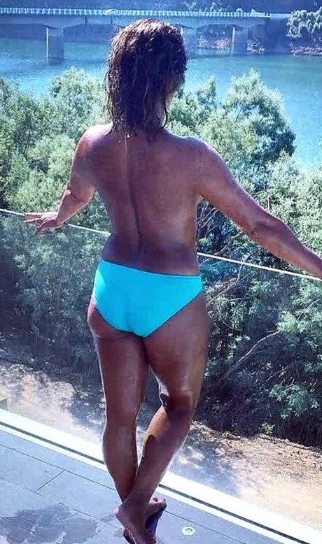 Foto di nudo di fuga di OnlyFans di Saira Khan