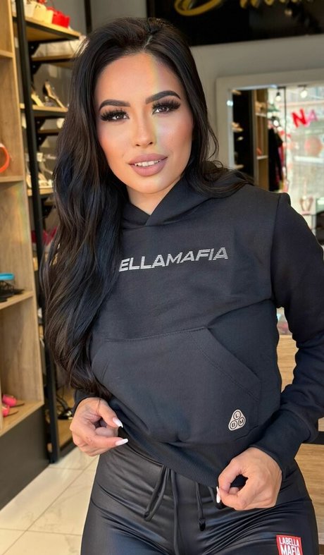 Nahá fotka uniklých OnlyFans od Larissa Nunes