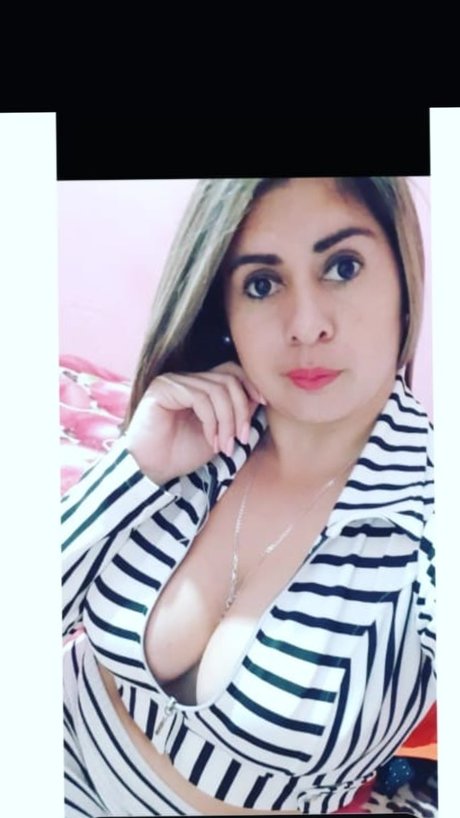 Nahá fotka uniklých OnlyFans od Leticia