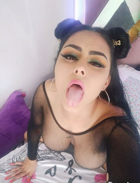 Naken läckt OnlyFans-bild av La Paisita 