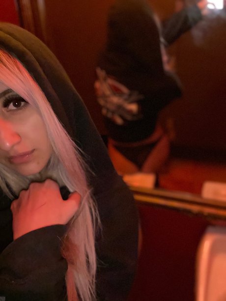 Naken lekkede OnlyFans-bilde av Babyday