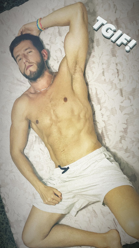 Naken lekkede OnlyFans-bilde av Liongold