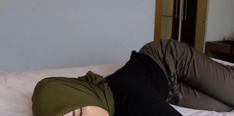 Naken lekkede OnlyFans-bilde av Lily