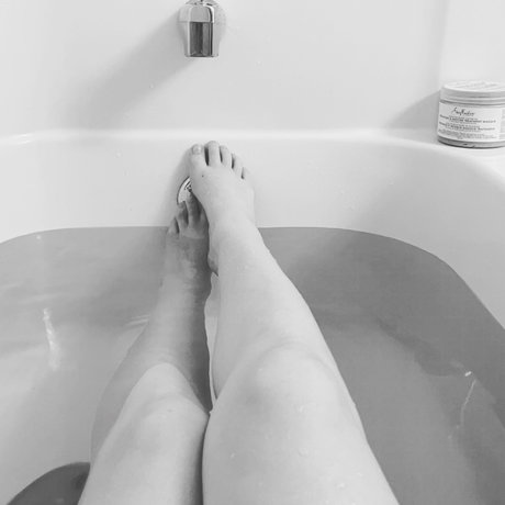 Nøgent lækket OnlyFans-billede af Lili
