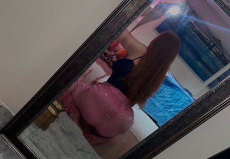 Naken lekkede OnlyFans-bilde av Cece
