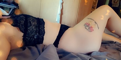 Naken läckt OnlyFans-bild av Hidi
