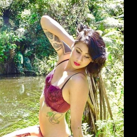 Nahá fotka uniklých OnlyFans od Yolandi