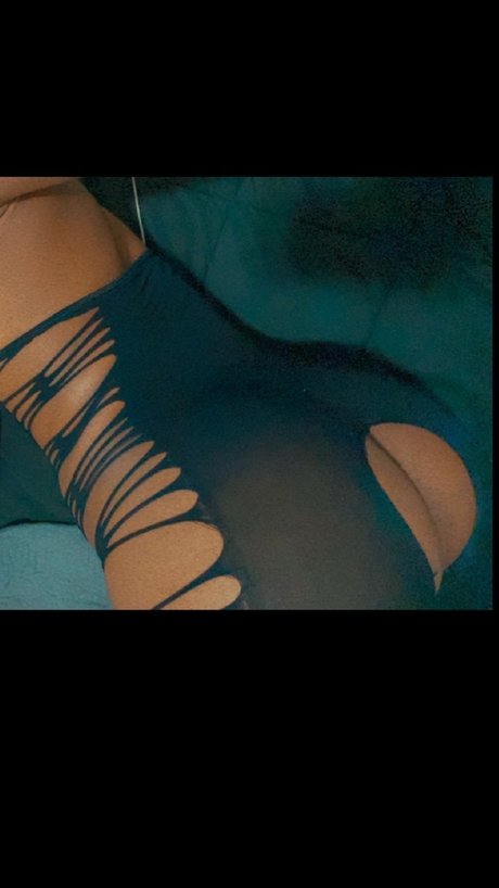 Nahá fotka uniklých OnlyFans od Strmy Weathr 