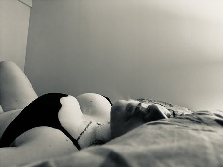 Nøgent lækket OnlyFans-billede af Lizzinked