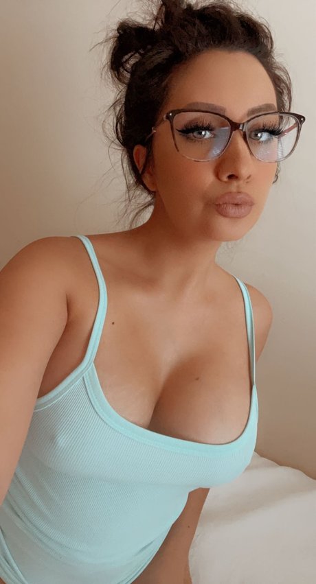 Naken lekkede OnlyFans-bilde av Maddiiex