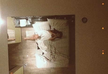 Naken lekkede OnlyFans-bilde av Lu Ann