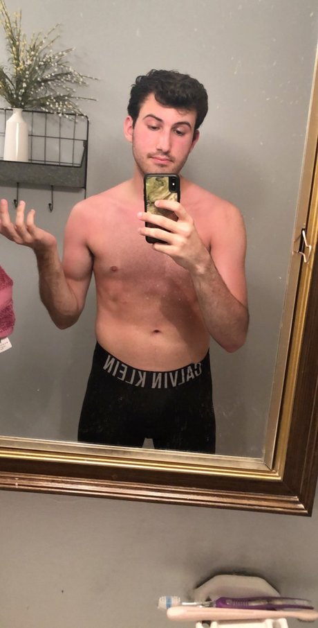 Naken lekkede OnlyFans-bilde av Luke Steel