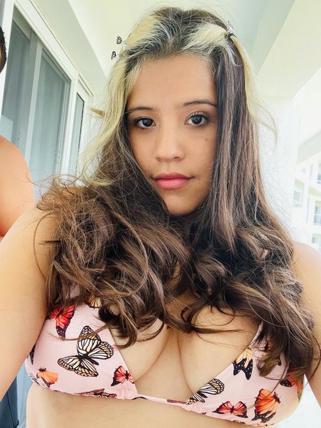 Naken lekkede OnlyFans-bilde av Lucia 