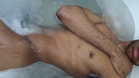 Naken lekkede OnlyFans-bilde av Austin