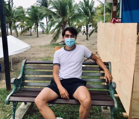 Alaston vuotanut OnlyFans-kuva Manrrique Cantor
